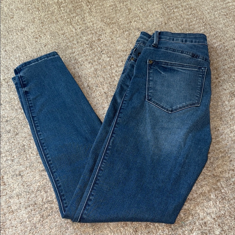 Judy Blue Cool as a Cucumber Tummy Control Jeans - med wash, size 27, EUC